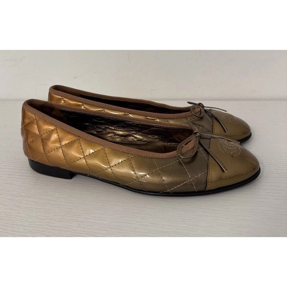 Chanel EU 37 Bronze Patent Leather  CC Logo Now Classic Ballet Flats Authentic - Picture 2 of 11
